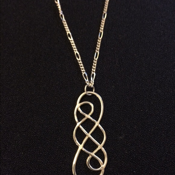 BNWT Sterling silver pendant w/ 18” sterling chain - Picture 2 of 2